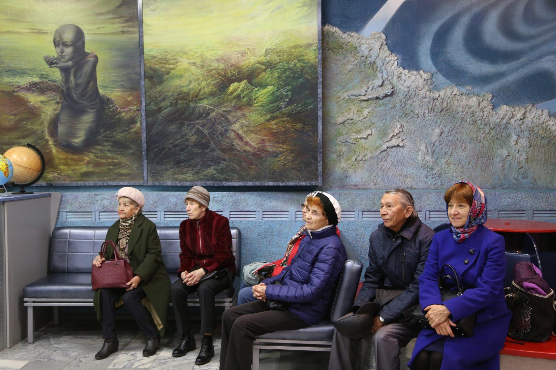 51 гость зрелого возраста посетил в преддверии праздника Уфимский планетарий