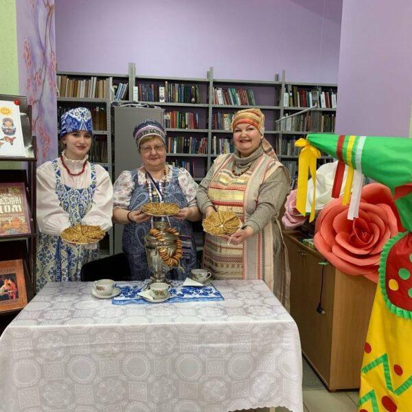 В массовых библиотеках Уфы прошел День национального костюма народов Республики Башкортостан