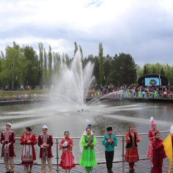 1 мая в парке культуры и отдыха «Первомайский» в рамках празднования 450-летия основания г. Уфы прошел фестиваль национальных культур «Уфа – город дружбы и единства» 